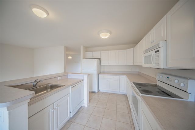 2934 Barclay Way, Ann Arbor, MI 48105