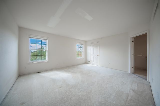 2934 Barclay Way, Ann Arbor, MI 48105