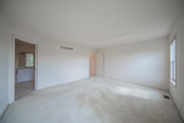 2934 Barclay Way, Ann Arbor, MI 48105