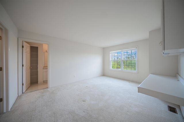 2934 Barclay Way, Ann Arbor, MI 48105