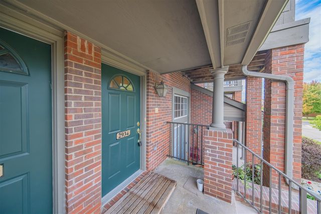 2934 Barclay Way, Ann Arbor, MI 48105