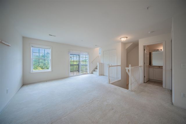 2934 Barclay Way, Ann Arbor, MI 48105