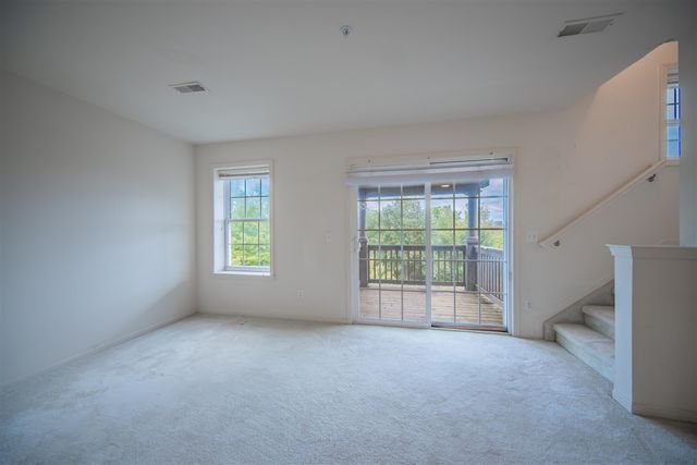 2934 Barclay Way, Ann Arbor, MI 48105