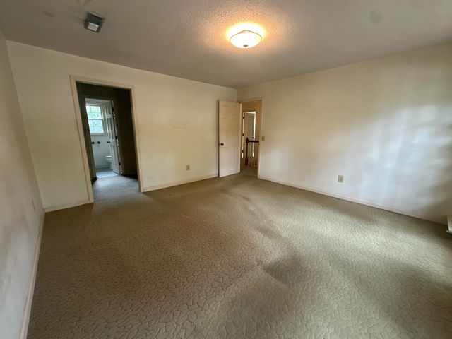 688 Pelzer Drive, Mount Pleasant, SC 29464