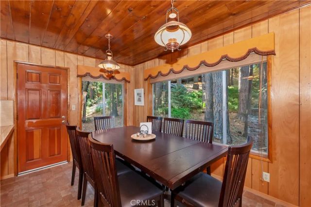 648 Crest Estates Drive, Lake Arrowhead, CA 92352
