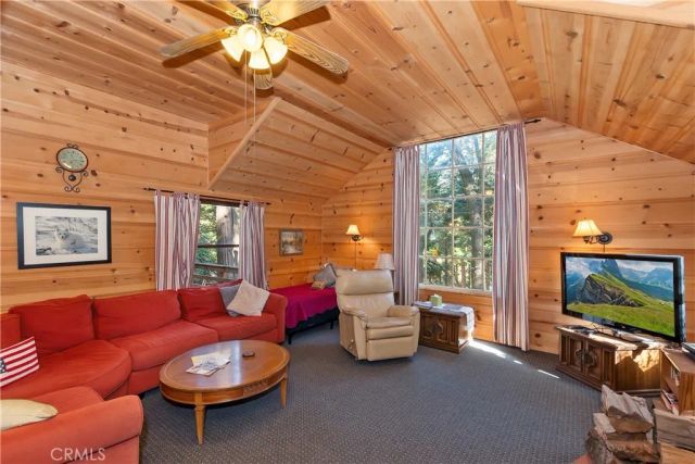 648 Crest Estates Drive, Lake Arrowhead, CA 92352