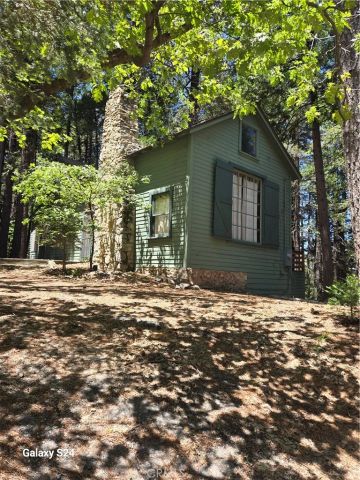 648 Crest Estates Drive, Lake Arrowhead, CA 92352