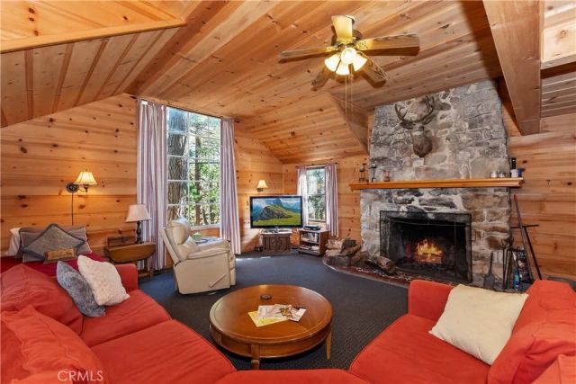 648 Crest Estates Drive, Lake Arrowhead, CA 92352