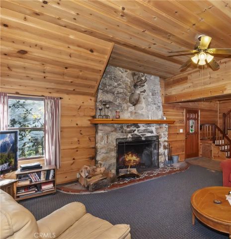 648 Crest Estates Drive, Lake Arrowhead, CA 92352