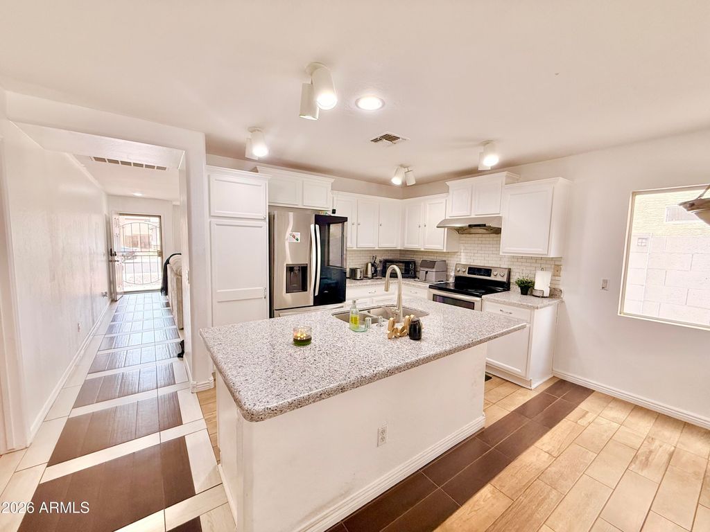 11614 W HACKBARTH Drive, Youngtown, AZ 85363 — photo 4