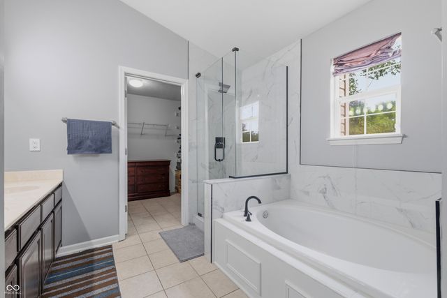 6513 Sussex Drive, Zionsville, IN 46077