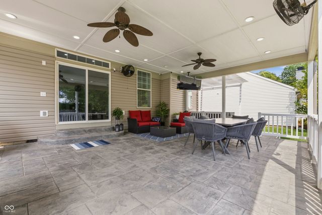6513 Sussex Drive, Zionsville, IN 46077