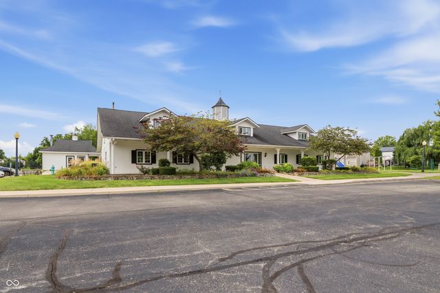 6513 Sussex Drive, Zionsville, IN 46077
