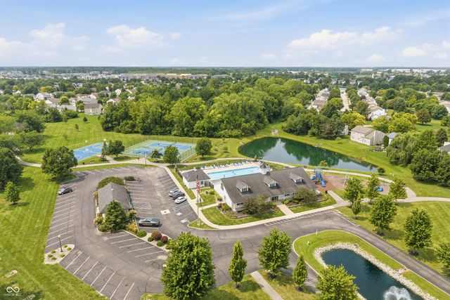 6513 Sussex Drive, Zionsville, IN 46077
