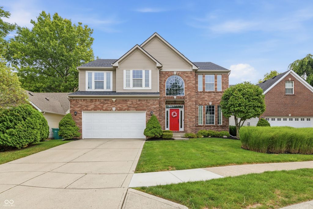 6513 Sussex Drive, Zionsville, IN 46077
