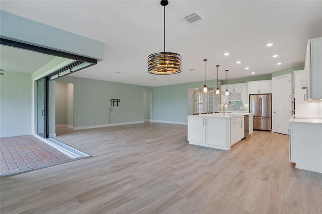 4210 Strickland Way, Vero Beach, FL 32967