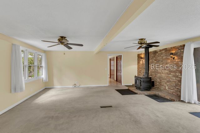 9 Palmetto Beach Dr, Bluffton, SC 29910