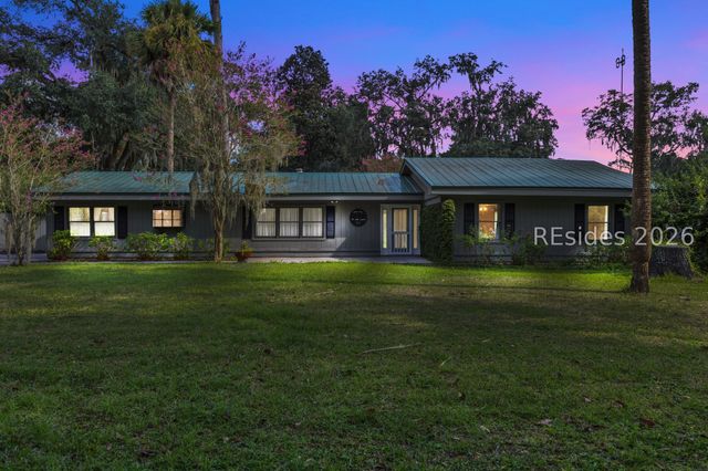 9 Palmetto Beach Dr, Bluffton, SC 29910