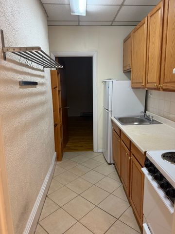 11 Grove Street 3, Boston, MA 02114