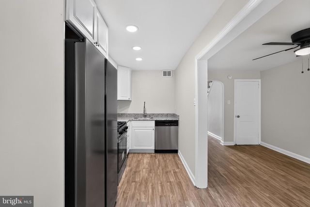 220 WEYMOUTH RD, Darby, PA 19023