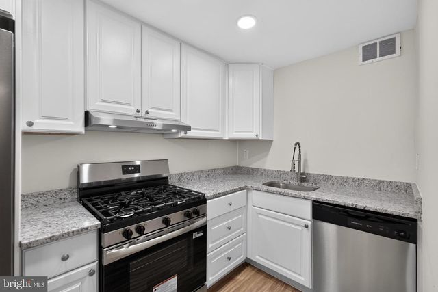 220 WEYMOUTH RD, Darby, PA 19023