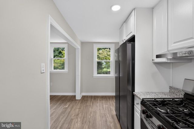 220 WEYMOUTH RD, Darby, PA 19023