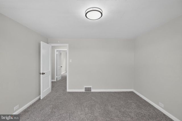 220 WEYMOUTH RD, Darby, PA 19023