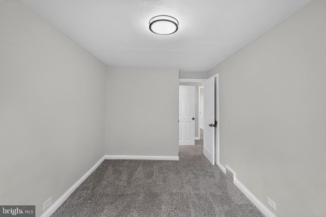 220 WEYMOUTH RD, Darby, PA 19023