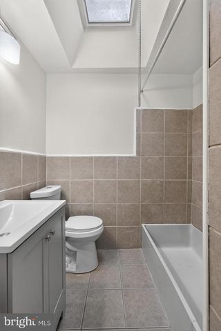 220 WEYMOUTH RD, Darby, PA 19023