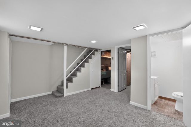 220 WEYMOUTH RD, Darby, PA 19023