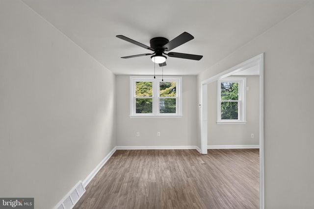 220 WEYMOUTH RD, Darby, PA 19023