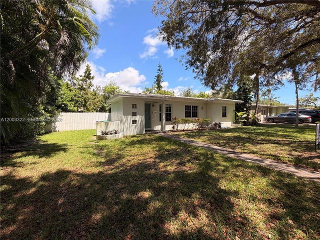 5765 SW 48th St, Miami, FL 33155