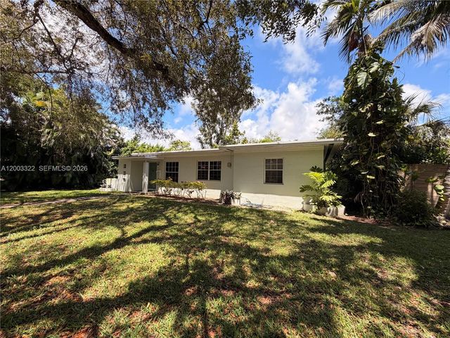 5765 SW 48th St, Miami, FL 33155