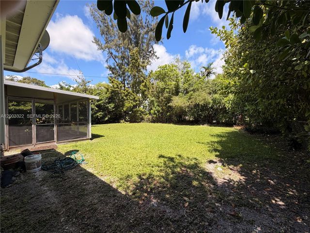5765 SW 48th St, Miami, FL 33155