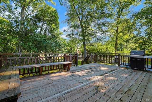46 Crambrook Road, New City, NY 10956