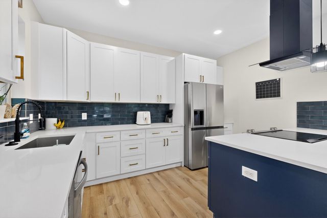 121 Elk Cove Drive, Mabank, TX 75156