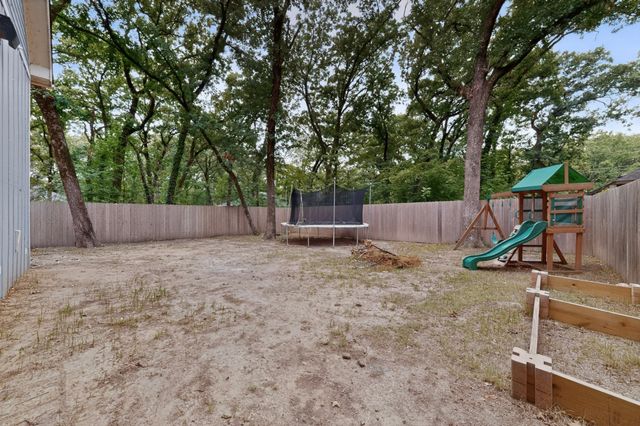 121 Elk Cove Drive, Mabank, TX 75156