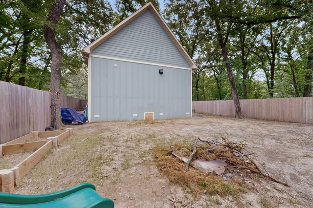 121 Elk Cove Drive, Mabank, TX 75156