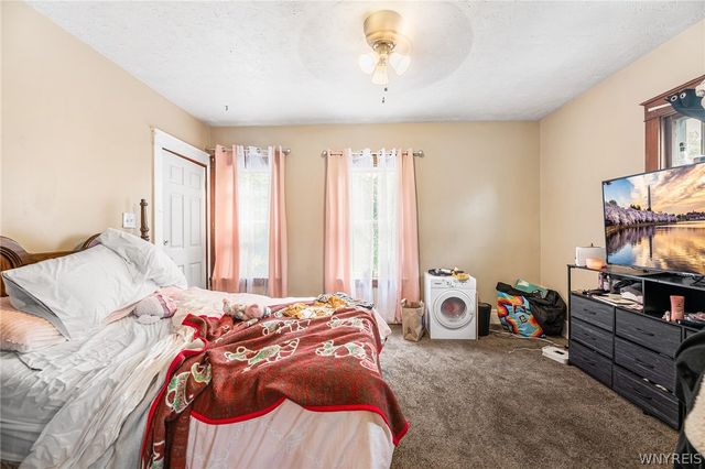 1614 Ferry Avenue, Niagara Falls, NY 14301