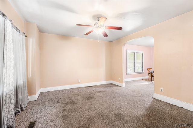 1614 Ferry Avenue, Niagara Falls, NY 14301
