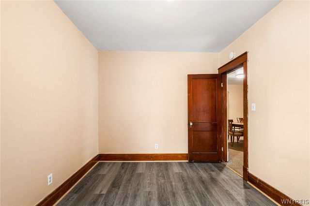 1614 Ferry Avenue, Niagara Falls, NY 14301