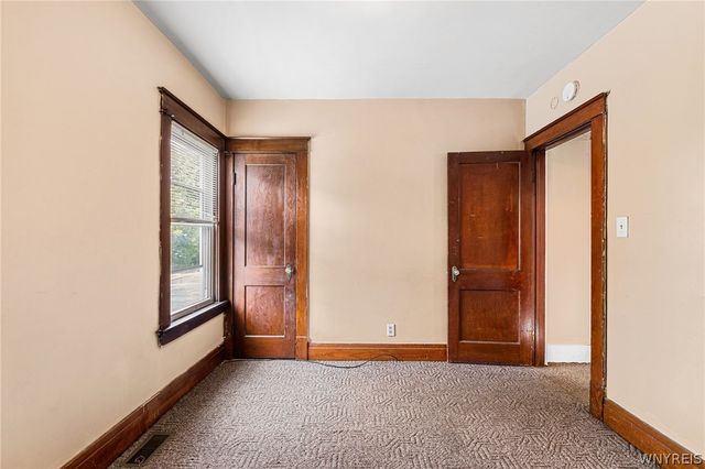 1614 Ferry Avenue, Niagara Falls, NY 14301
