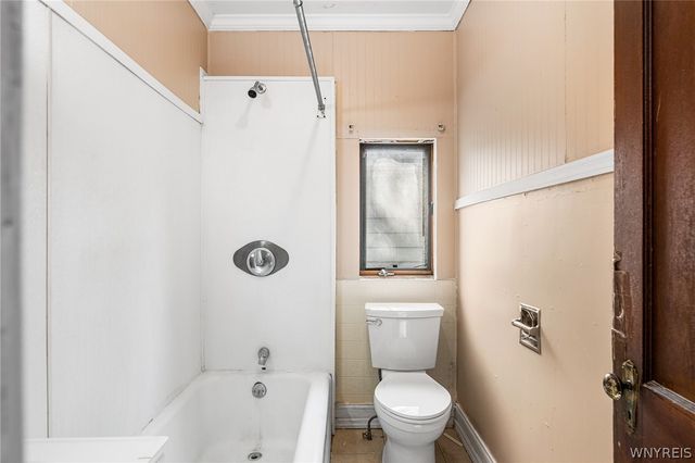 1614 Ferry Avenue, Niagara Falls, NY 14301
