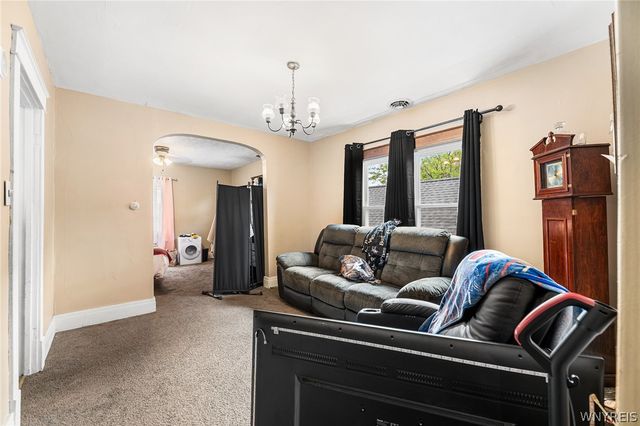 1614 Ferry Avenue, Niagara Falls, NY 14301