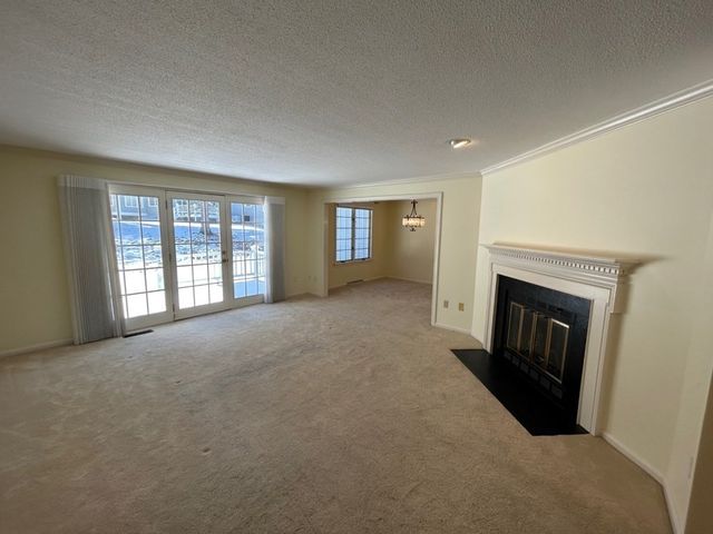 14 Stonybrook Ln 131, Middleton, MA 01949