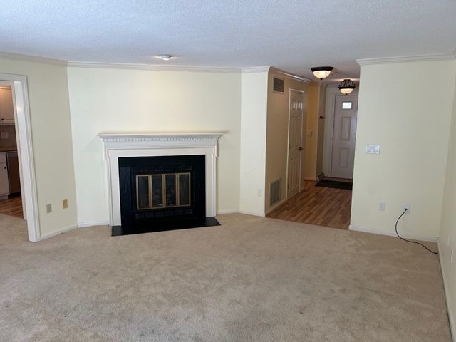 14 Stonybrook Ln 131, Middleton, MA 01949