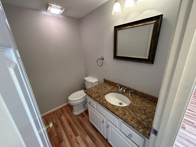 14 Stonybrook Ln 131, Middleton, MA 01949