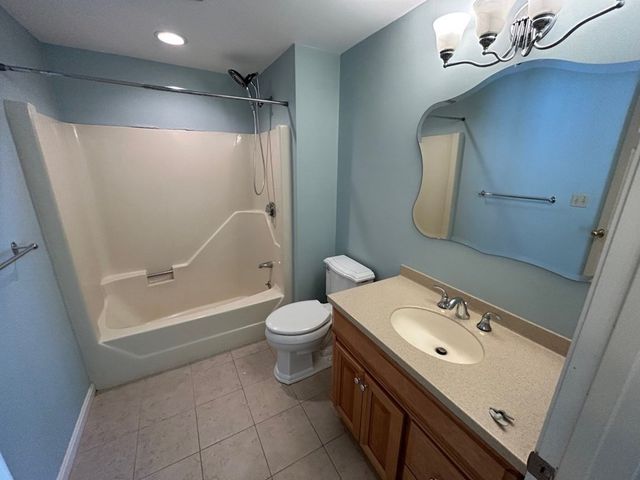 14 Stonybrook Ln 131, Middleton, MA 01949