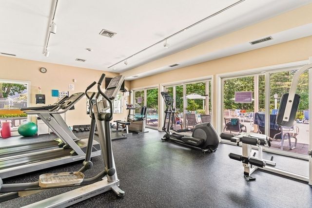 14 Stonybrook Ln 131, Middleton, MA 01949