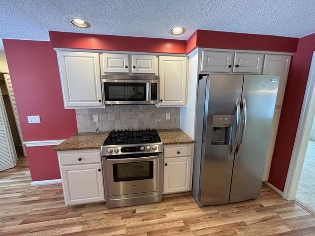 14 Stonybrook Ln 131, Middleton, MA 01949